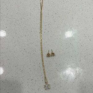 Elegant Gold Necklace and Earring Set